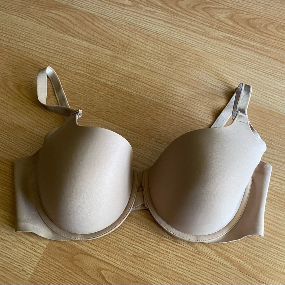 Warner’s Beige Wired Wide Band Bra 38C